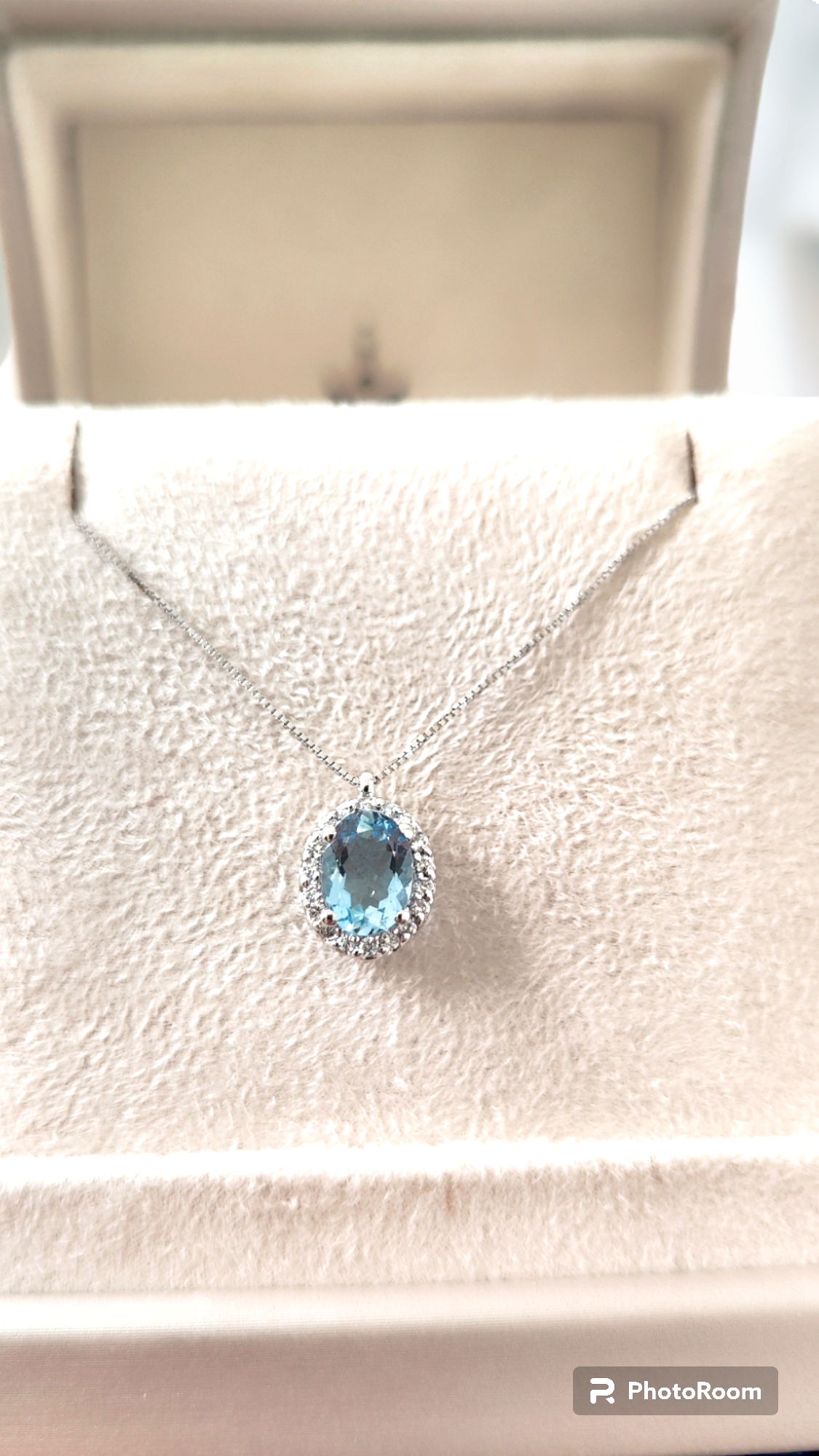 Collana acquamarina e diamanti sale